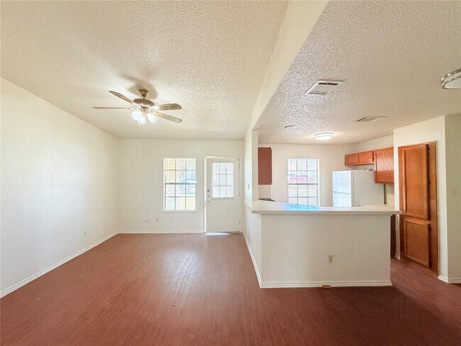 Photo - 1215 Ridgemont St