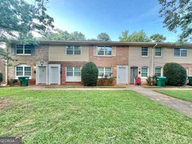Building Photo - 100 Chalfont Dr Rental
