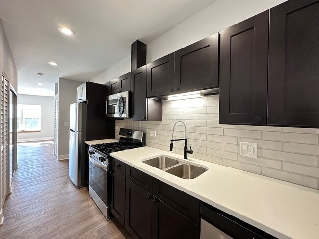 Photo - 3358 W Montrose Ave Unit 3