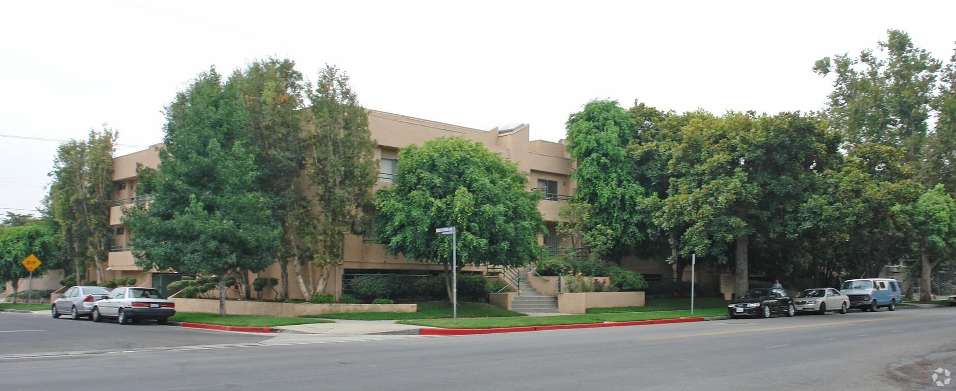 Whitsett Park South Apartments - Whitsett Park South Apartments