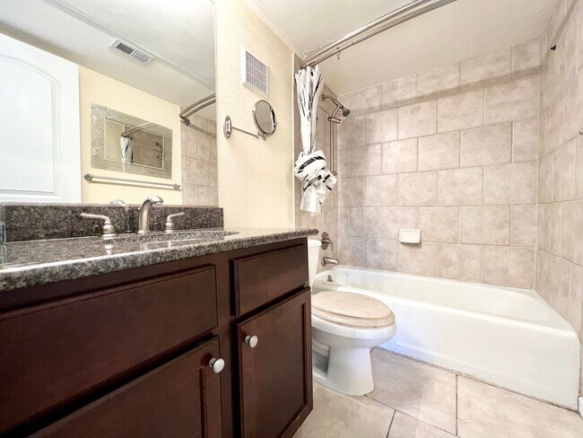 Photo - 2838 Geary Pl Unit 4020