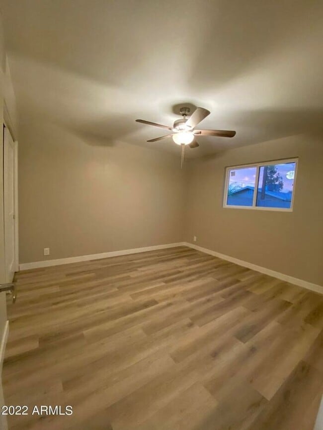 Photo - 1814 E Randall Dr House