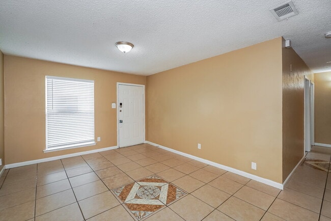 Photo - 3713 Arnold Dr