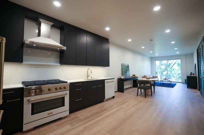 Building Photo - Cypress Apartments