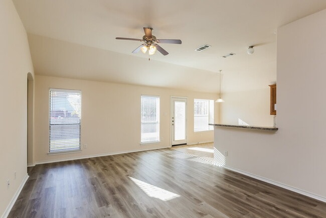 Photo - 4913 Caraway Dr