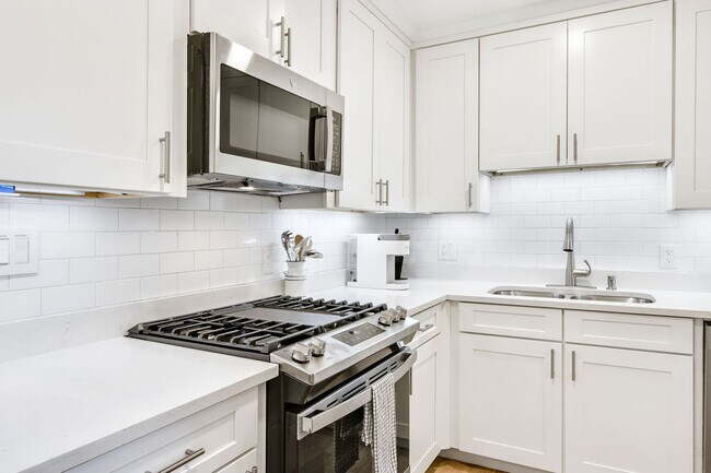 Photo - 1990 Wingate Rd Unit ID1240898P