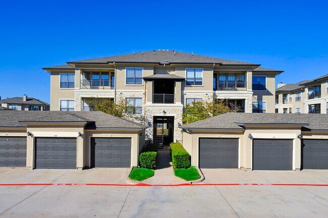 Photo - Cypress Lake at Stonebriar Apartments