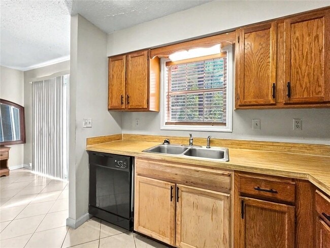 Photo - 775 Joseph Club Dr