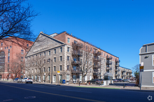 343 Commercial St - Union Wharf Apartments