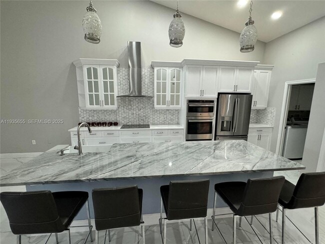 Photo - 652 W Palm Aire Dr