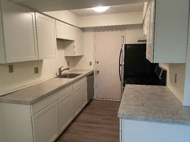 Building Photo - 13952 Oakbrook Dr Rental