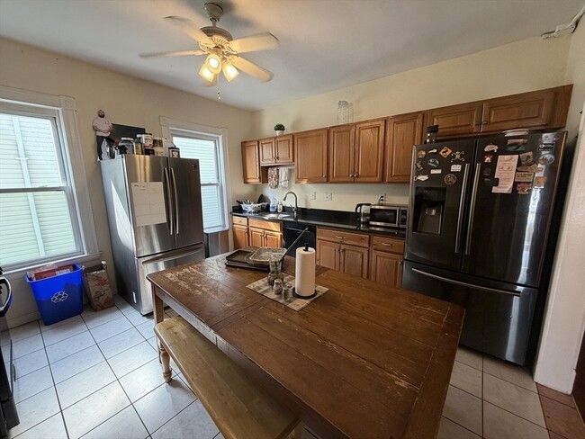 Photo - 1 Sachem St Unidad 3