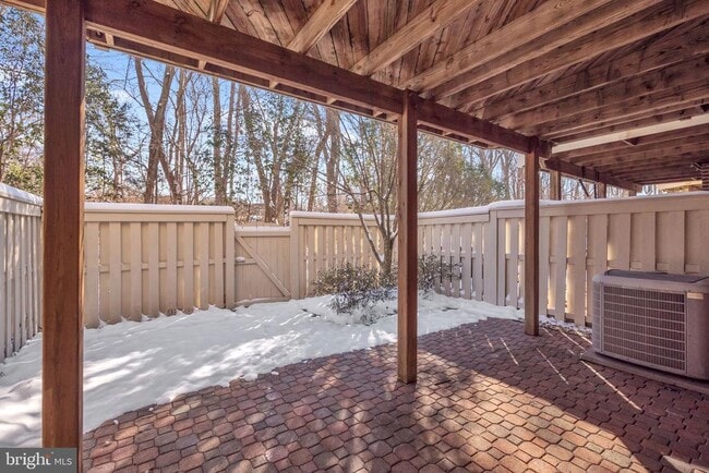 Photo - 2145 Wolftrap Ct