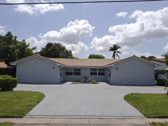 Building Photo - 3731 NW 110th Ave Unit A-B