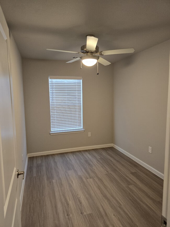 Photo - Millpond at Alice