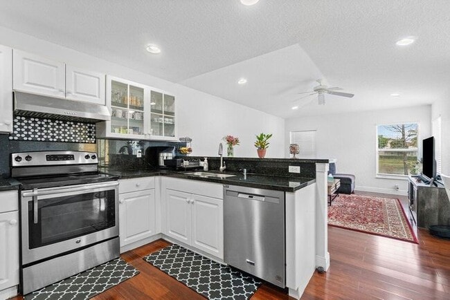 Photo - 139 Citrus Park Cir