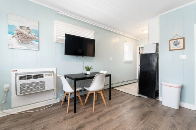 Photo - 46 E Grand Ave Unidad 1