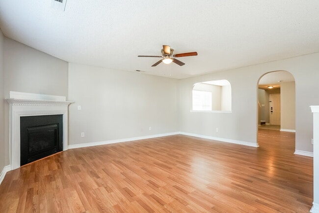 Photo - 3012 Van Dorn Rd