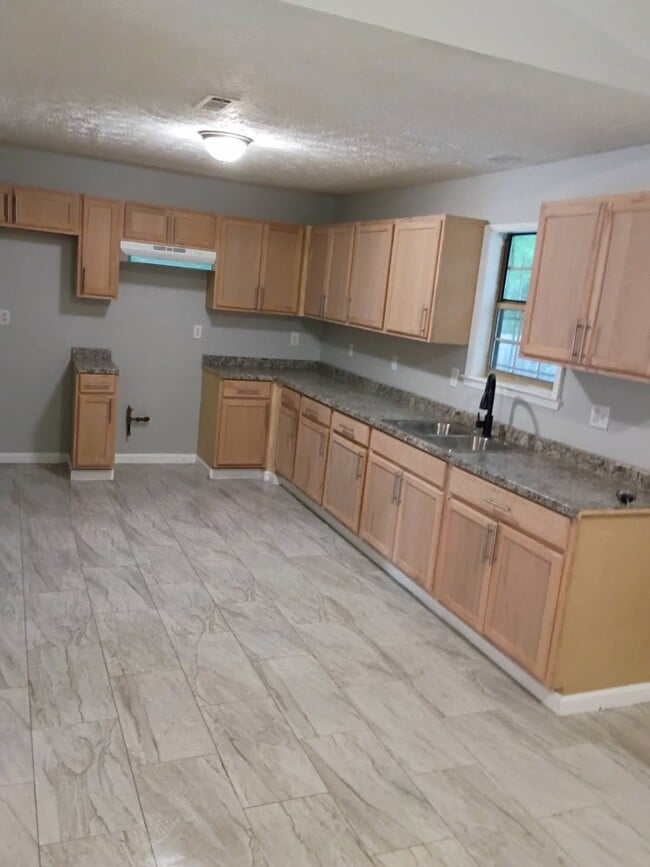 135 Fruitwood Trce