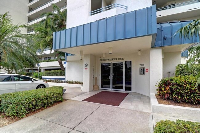 7974 Sailboat Key Blvd S Unidad 701