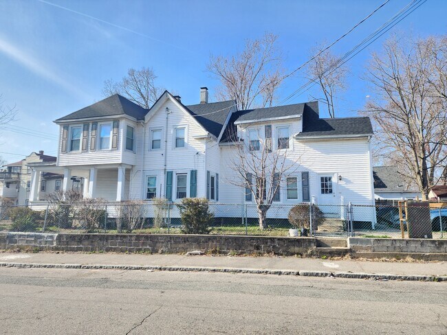 806 Warren Ave