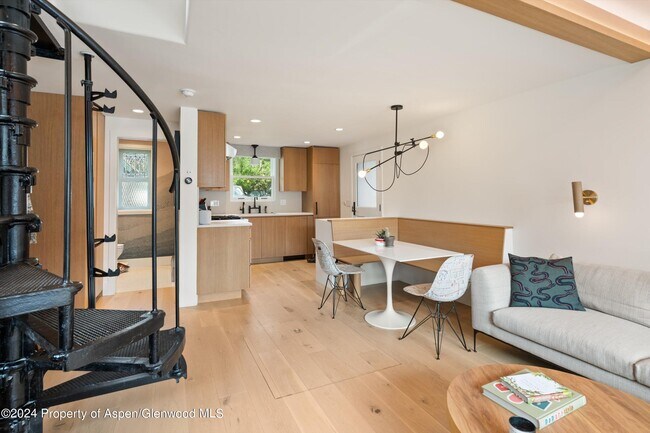 Photo - 331 W Main St Unit B