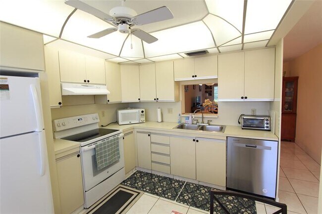 Photo - 3201 Portofino Point Unit e3