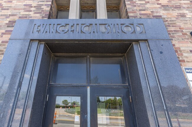 Photo - 1720 Chouteau Ave Unit 103
