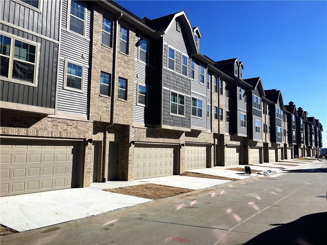 Photo - 226 S Slopeside Dr Townhome