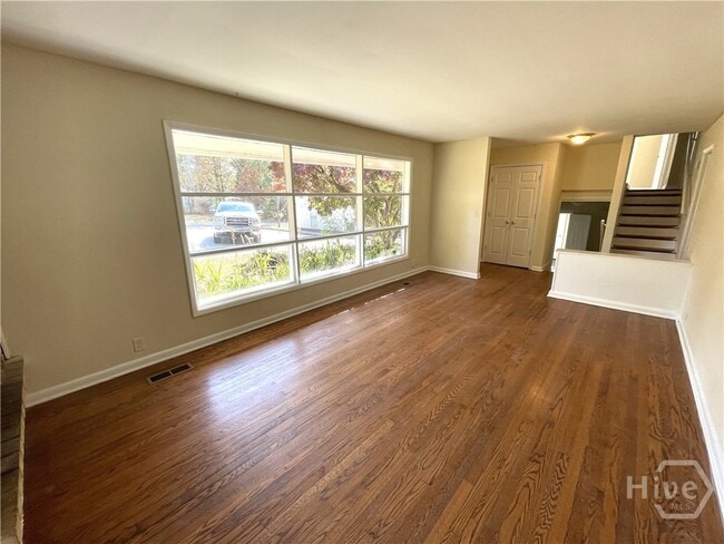 Photo - 160 Pineview Dr