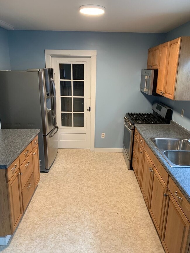 Photo - 2 Bedrooms & 1 Bathroom - West side of Barberton