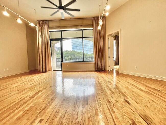 Photo - 5005 Hidalgo St Unit 312