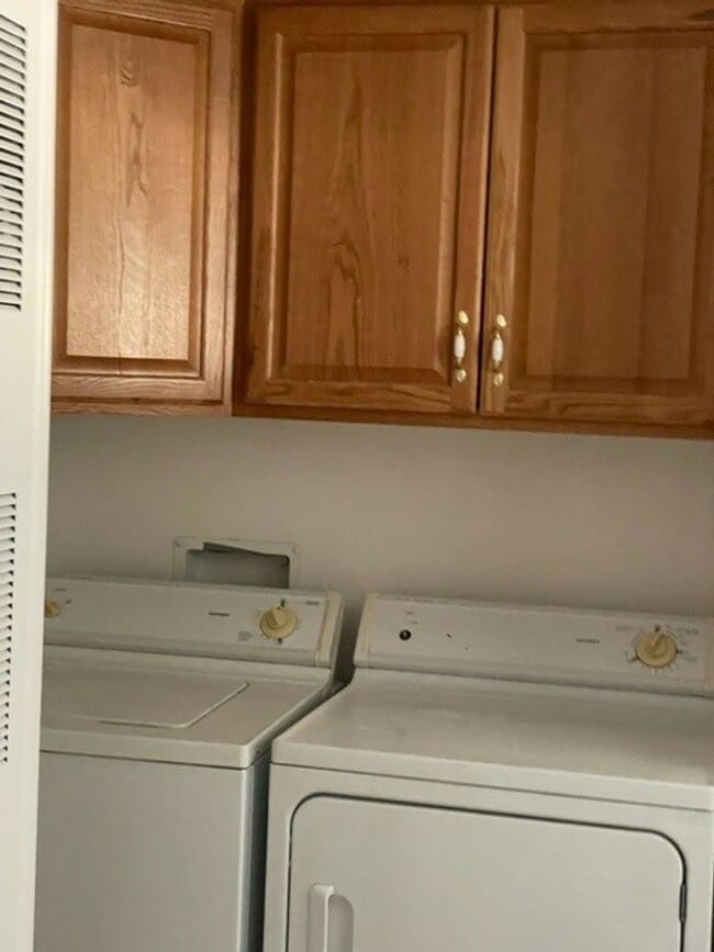 Photo - 273 Miriam Way