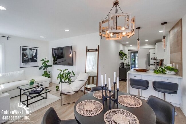 Photo - Beautifully Remodeled 4Bdm 2Ba Home with Detached Room/Gym Home in Talmadge Neighborhood.