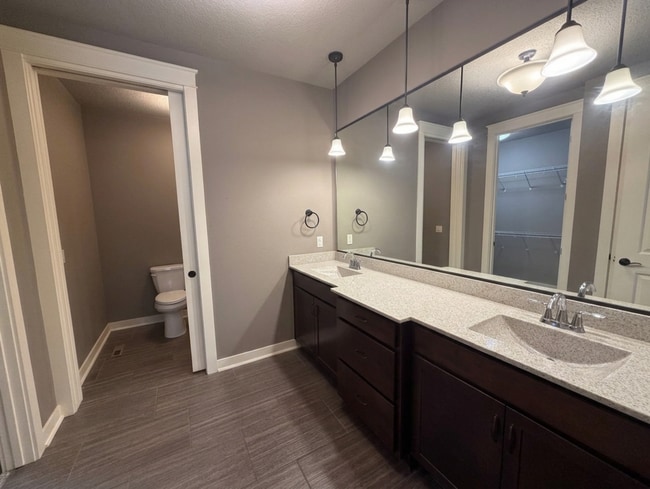 Photo - 5811-5815 Quarry Dr Unit 5815 Quarry Dr