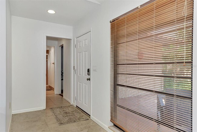 Photo - 5651 Golf Pointe Dr