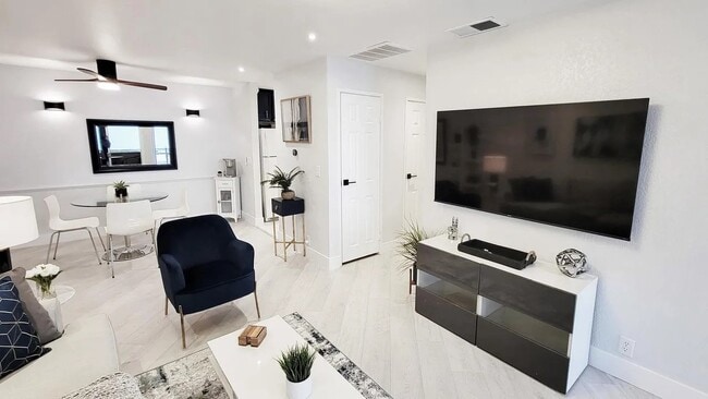 Photo - 2857 N Los Felices Rd