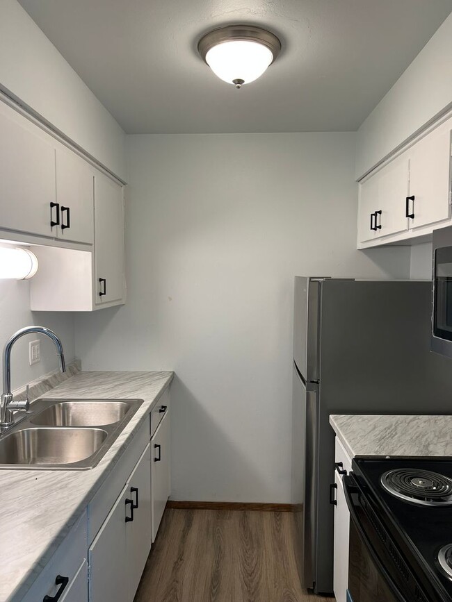 Photo - Biscayne Apartments