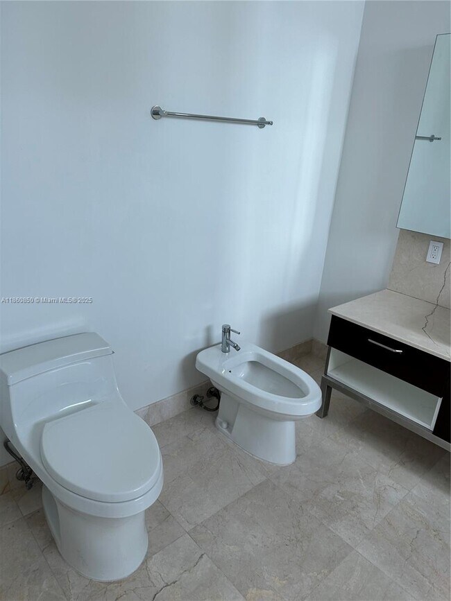 Photo - 218 SE 14th St Unit 1508
