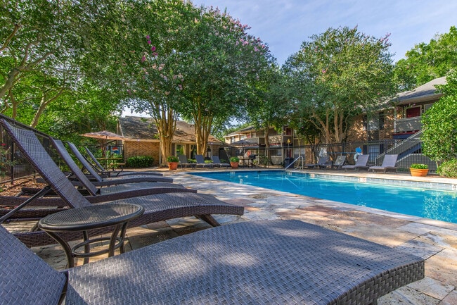 Photo - The Arts Apartments At Broussard Crossing