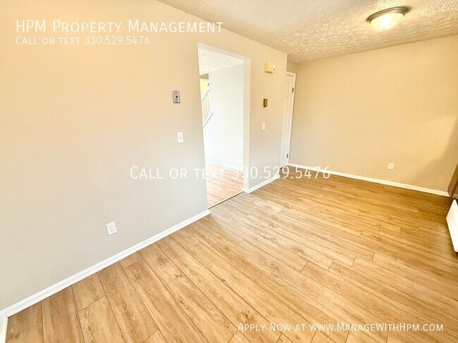 Photo - 5881 Portage St NW