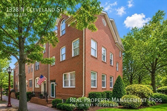 Building Photo - 1328 N Cleveland St