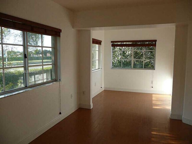 Photo - 2586 Centergate Dr Unit 207