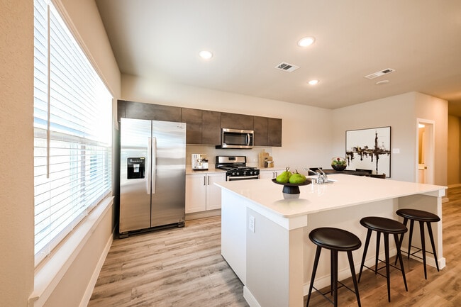 Building Photo - Residences at Hudson Hollow Rental