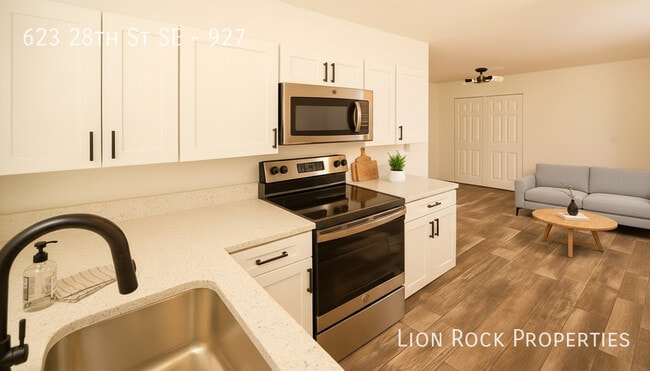 Photo - 623 28th St SE Unit 927