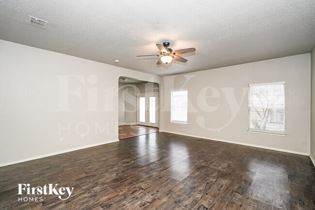 5293 Chessie Cir