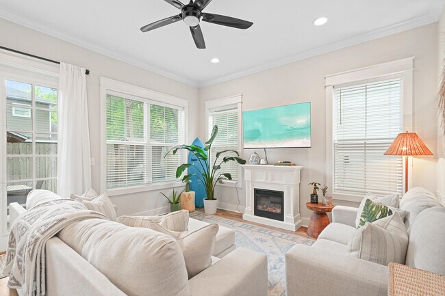 Photo - 230 Rearden Wy