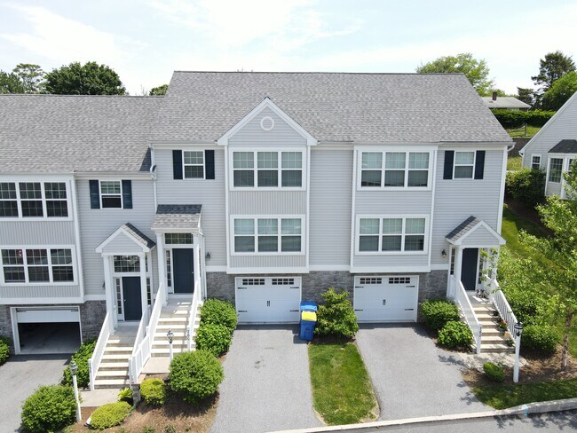 Photo - 639 Winding Ln