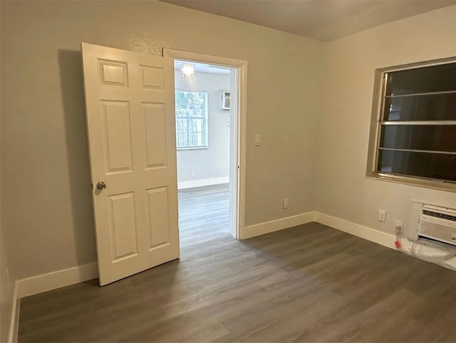 Photo - 1390 Riverland Rd Unidad 1
