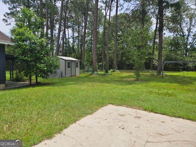 Photo - 220 Courtney Way